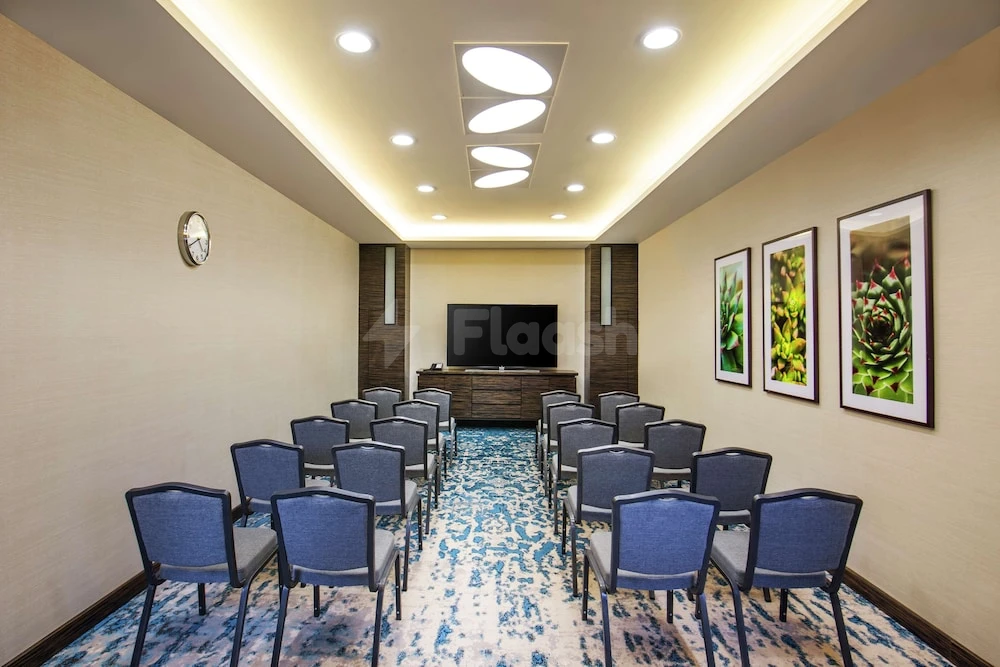 Meeting Room at Hilton Garden Inn Ras Al Khaimah, Ras Al Khaimah