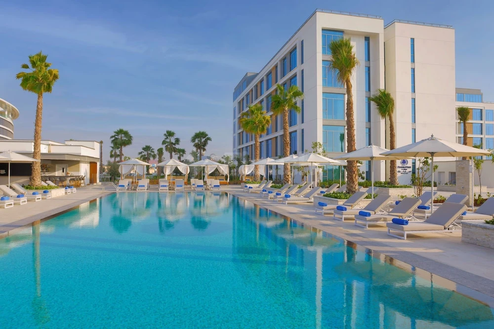 Swimming Pool at DoubleTree by Hilton Abu Dhabi Yas Island Residences, Abu Dhabi